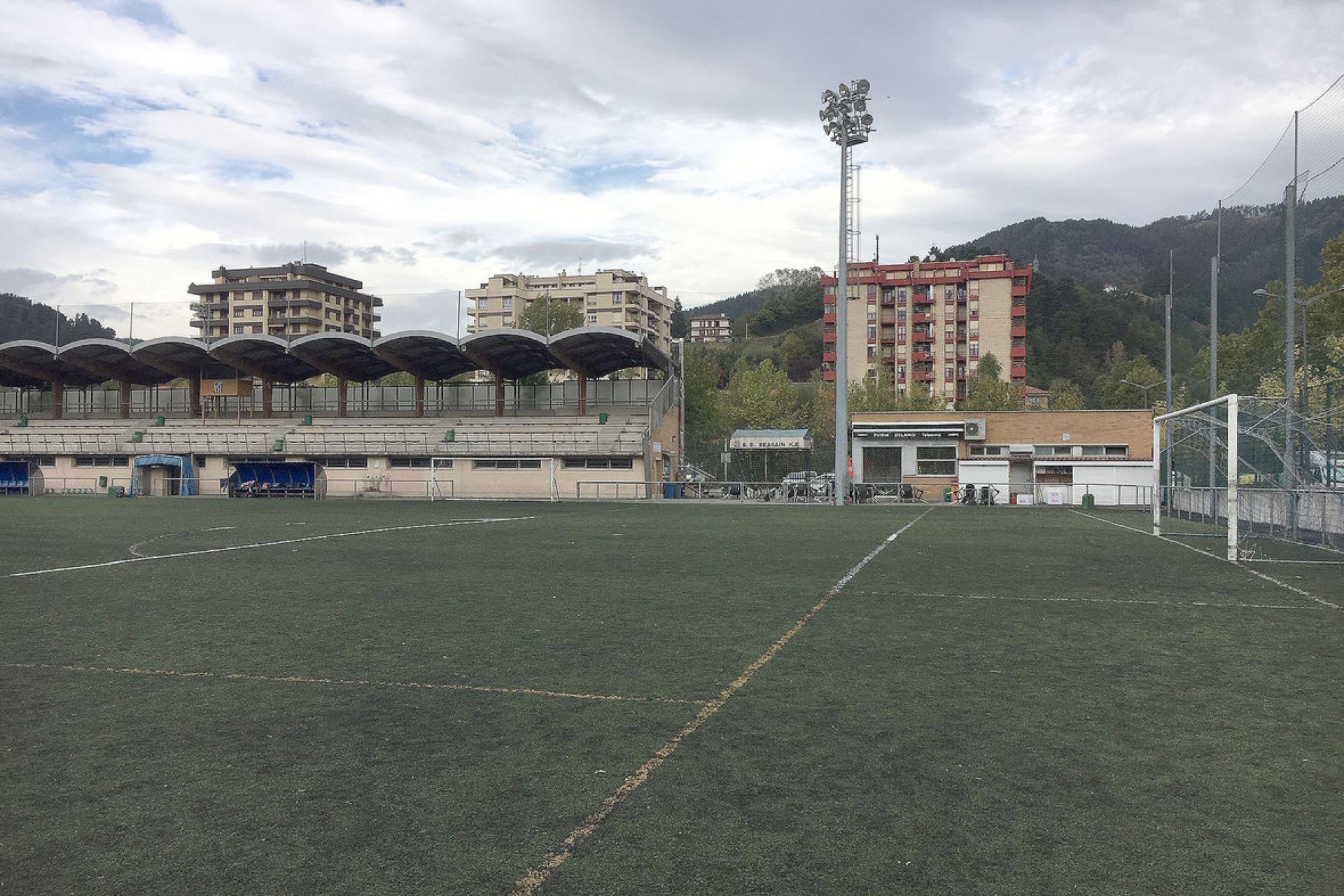 Aprobadas las obras que incidirán en la mejora de infraestructuras deportivas y educativas