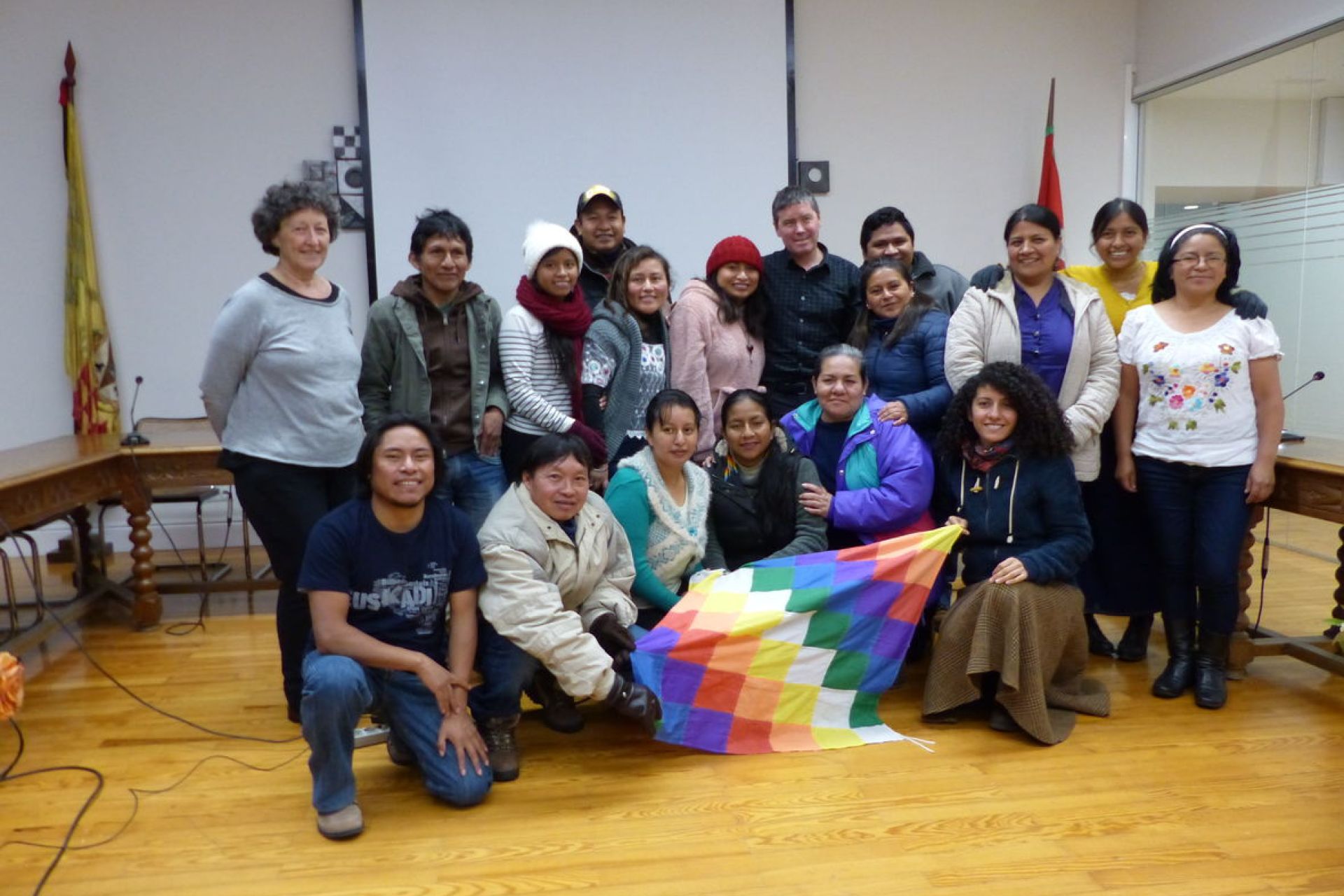 Recibimiento por parte del alcalde a representantes indígenas del curso Aditu