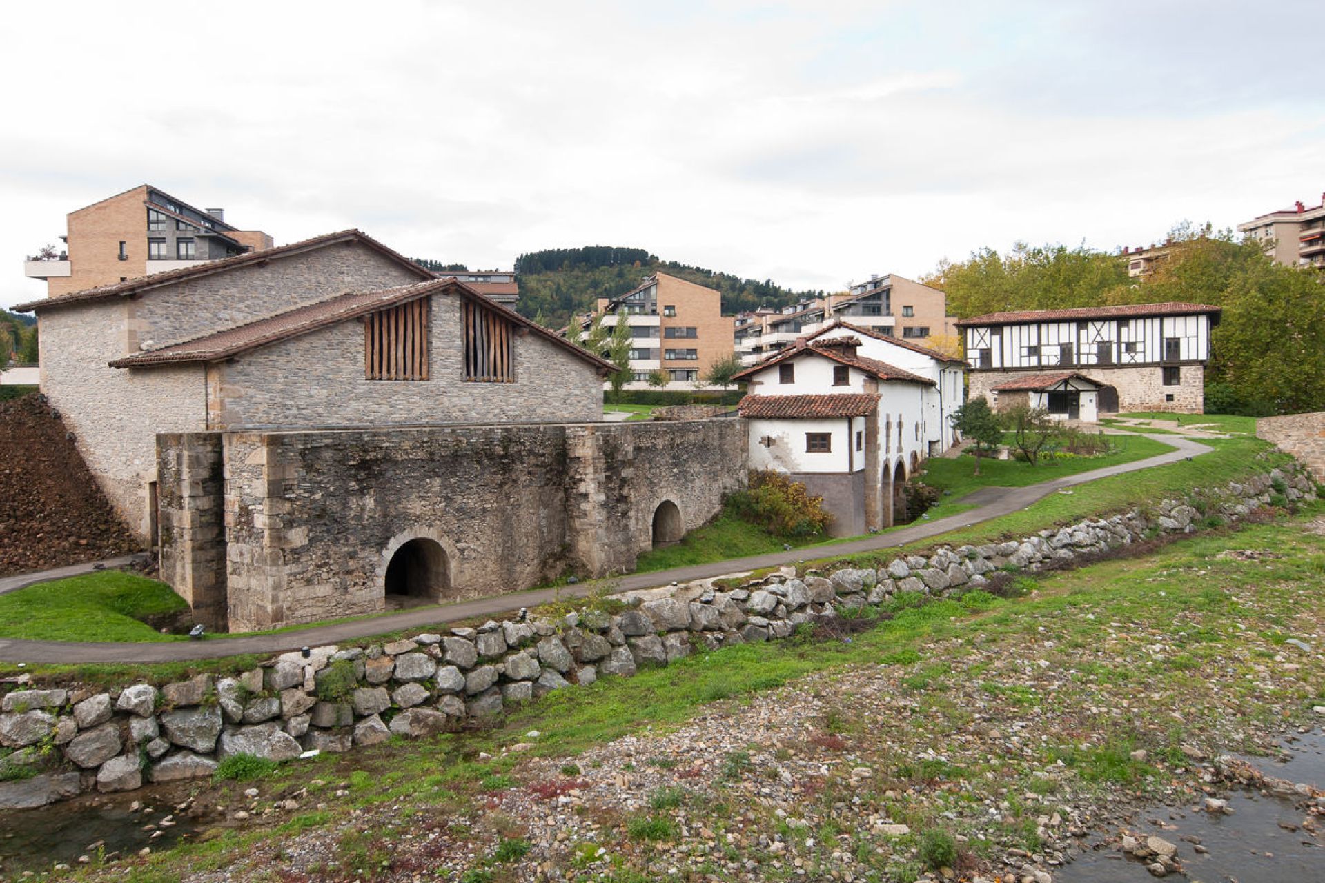 El pleno municipal aprueba realizar una nueva licitación para la gestión del Conjunto Monumental de Igartza